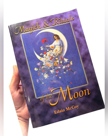 Magick & rituals of the moon
Book by Edain McCoy SC BOOK