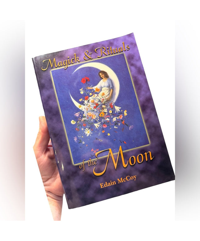 Magick & rituals of the moon
Book by Edain McCoy SC BOOK