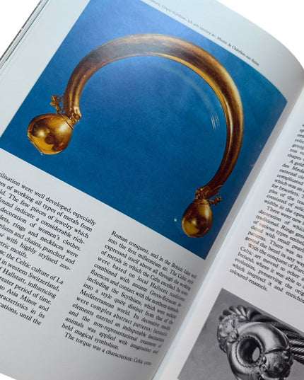 Jewelry Through the Ages
Book by Guido Gregorietti History Reference book HC