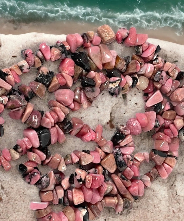 Large vintage Heavy rhodonite chip necklace 34”