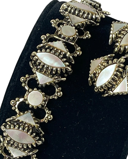 Vintage 1960s Faux MOP chunky bracelet & matching  clip on earrings anti…