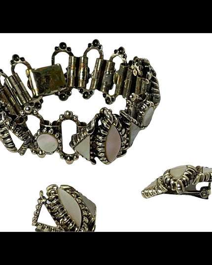 Vintage 1960s Faux MOP chunky bracelet & matching  clip on earrings anti…
