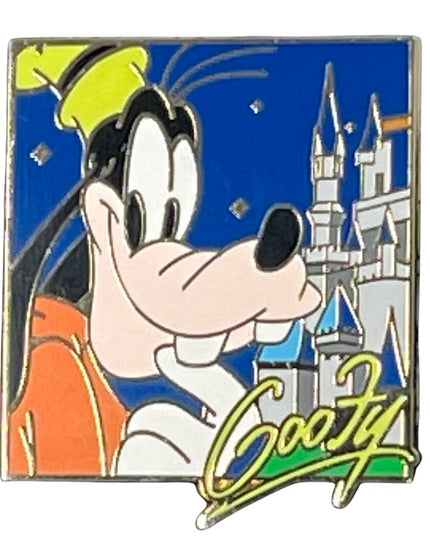 Goofy Signed Magic Kingdom Castle Disneyland Trading pin brooch