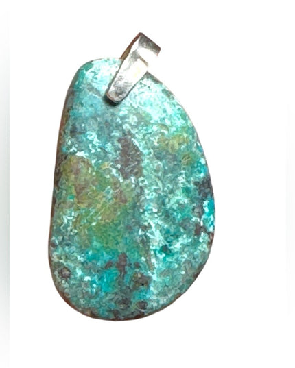 Vintage handmade southwestern Native American turquoise sterling silver pendant