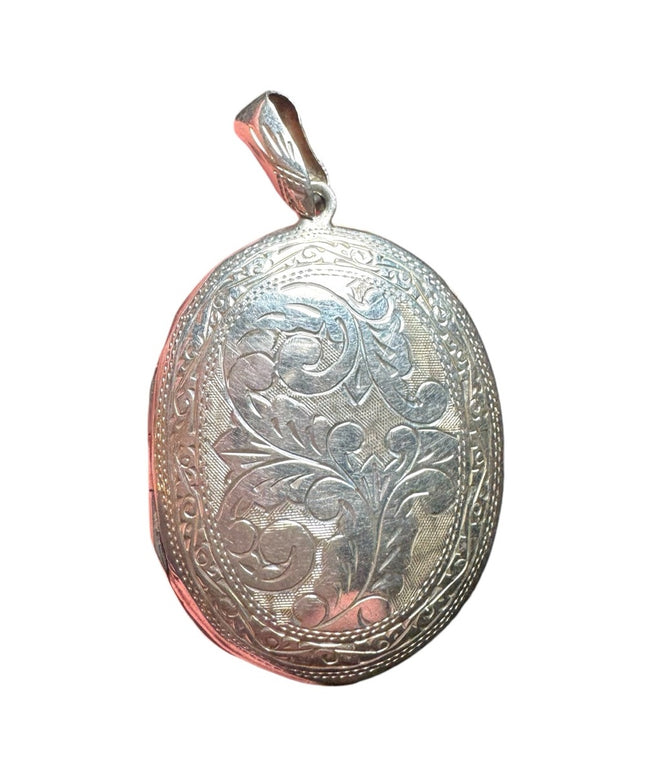 Stunning Vintage Siam Sterling silver 925 Goddess Large pendant locket etched