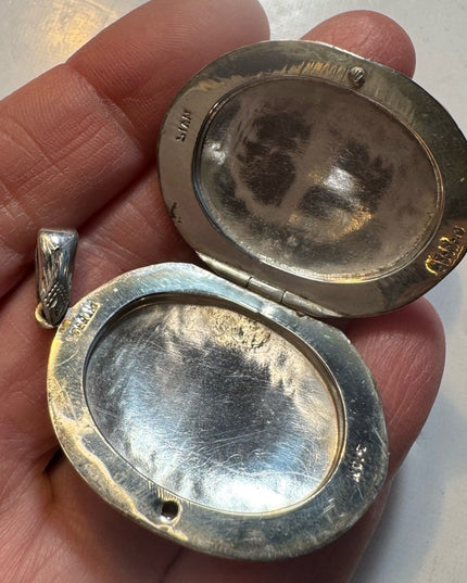 Stunning Vintage Siam Sterling silver 925 Goddess Large pendant locket etched