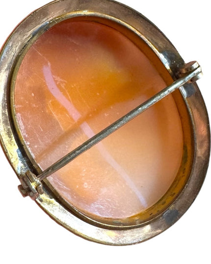 Vintage 1930s Elegant rolled gold shell Cameo Brooch