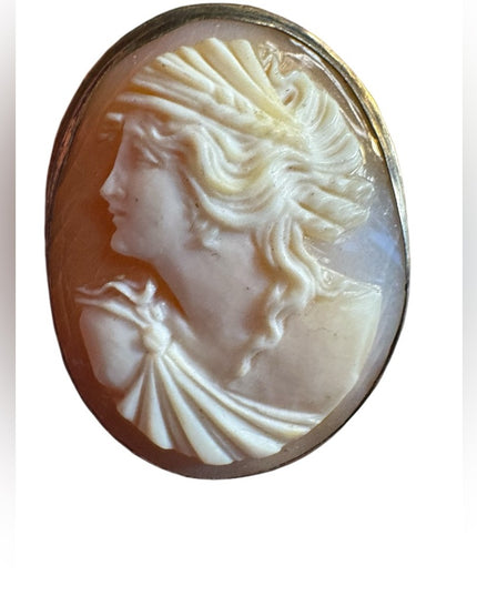 Antique silver Elegant conch shell carved Cameo Brooch left facing