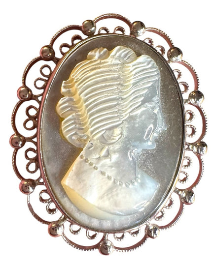 Vintage Sorrento sterling filagree 925 MOP mother of
pearl carved cameo brooch