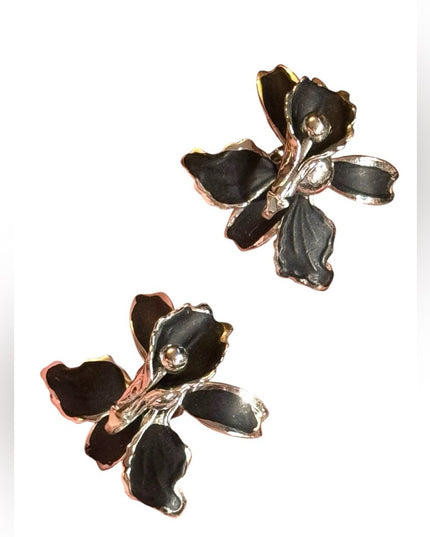Vintage orchid black & silver screw back earrings 1960s