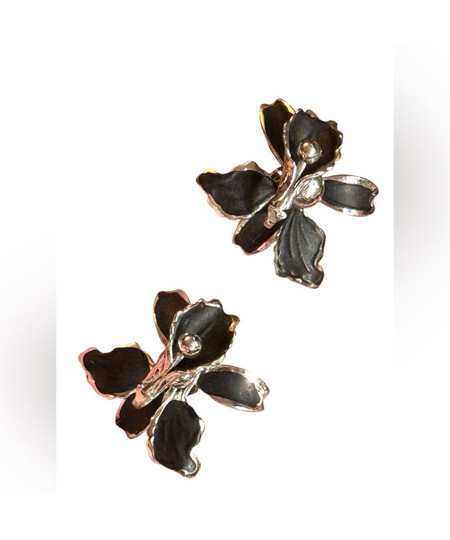 Vintage orchid black & silver screw back earrings 1960s