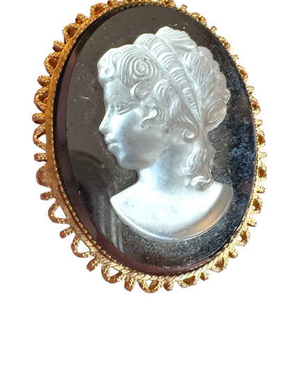 Vintage Oval Cameo Brooch Vintage Ivory Colour Cameo Left Facing