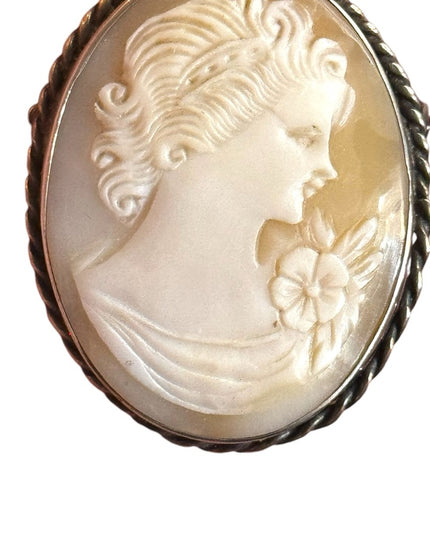 Vintage Sterling silver WBS carved shell Cameo twisted bezel brooch