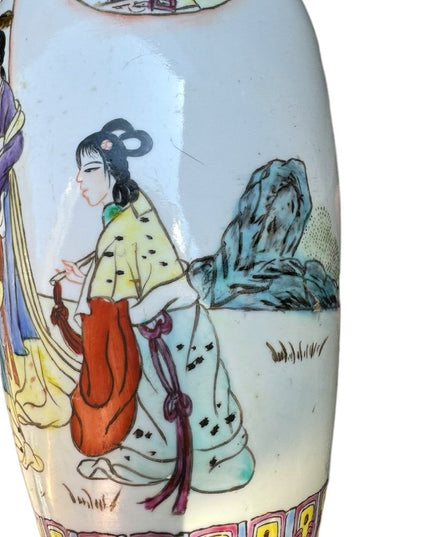 Art Chinese Porcelain Vintage Family Rose Vase Polychrome Women in the Garden