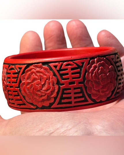 Vintage faux CINNABAR Red Floral Carved chinese symbol Bangle Bracelet