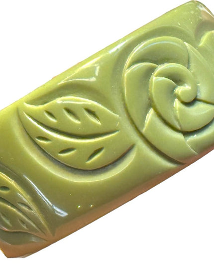 Vintage MCM 1950s chunky Bakelite Green Floral Bangle Bracelet