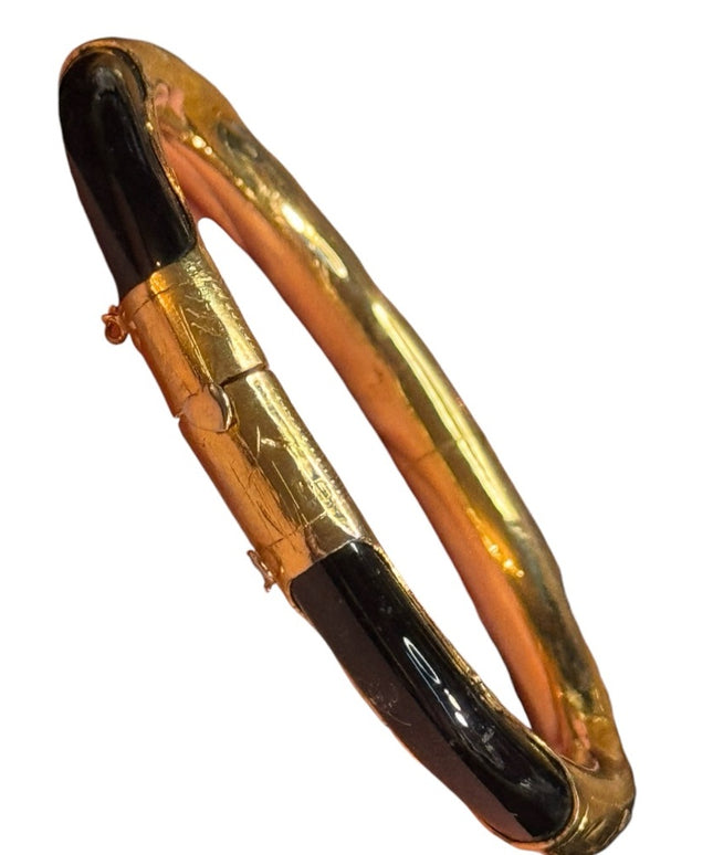 Elegant Black onyx gold plt latched Bangle Bracelet