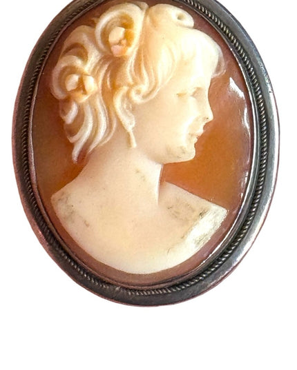Elegant antique sterling silver 925 carved ahell Cameo Brooch