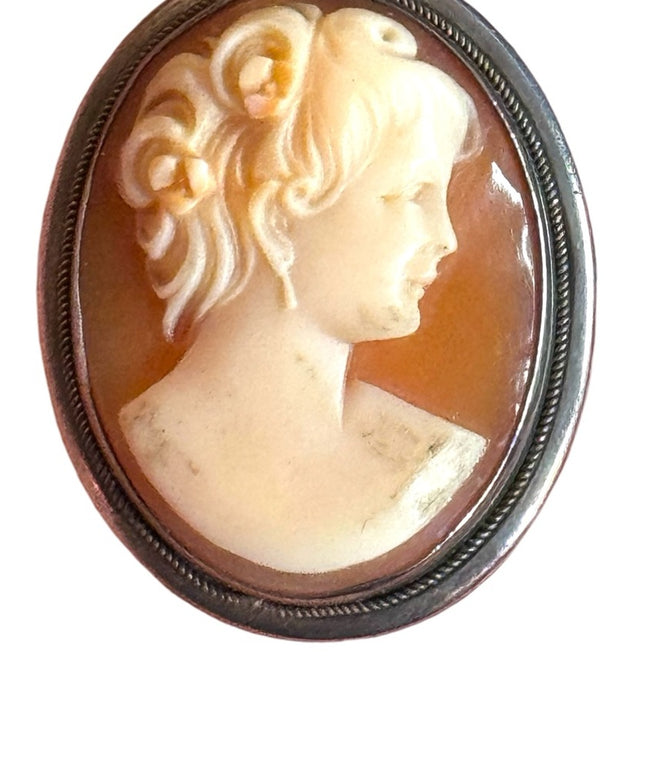 Elegant antique sterling silver 925 carved ahell Cameo Brooch