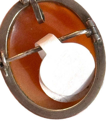 Elegant antique sterling silver 925 carved ahell Cameo Brooch