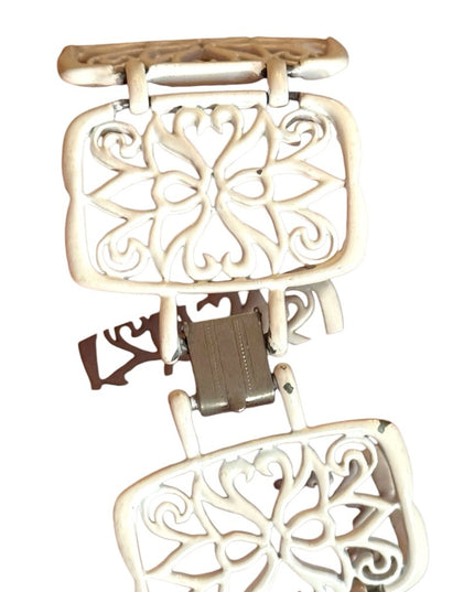 Elegant vintage 1970s enameled white floral filagree Bracelet