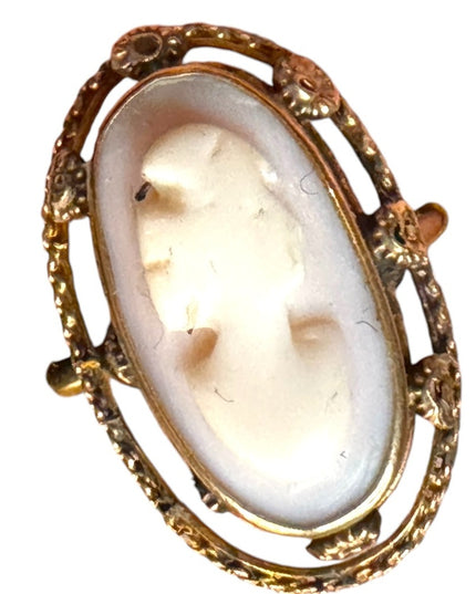 Antique 10k gold Elegant carved shell Cameo Ring