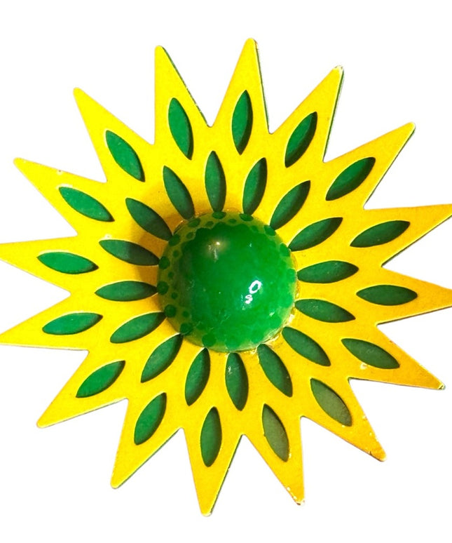 Vintage yellow & green metal 1960s pretty flower Sunflower Brooch