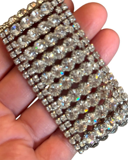 Vintage high quality Elegant wide statement Silver plt chunky Crystal Bracelet