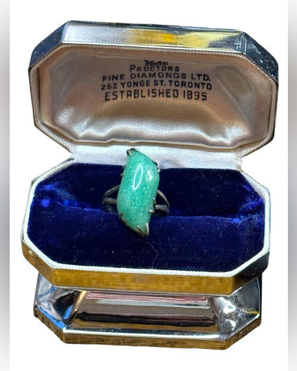 Vintage sterling silver 925 Elegant Green jade  Stone Ring