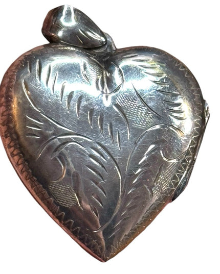 Lovelt sterling silver 925 vintage etched large heart locket
