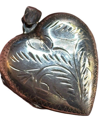 Lovelt sterling silver 925 vintage etched large heart locket
