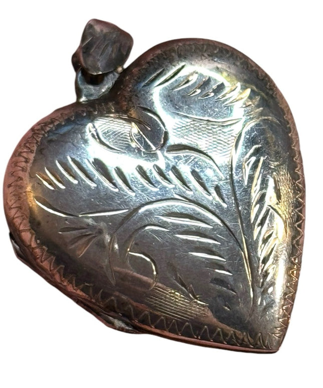 Lovelt sterling silver 925 vintage etched large heart locket