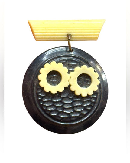 Antique early plastic celluloid Black & Cream owl face Brooch