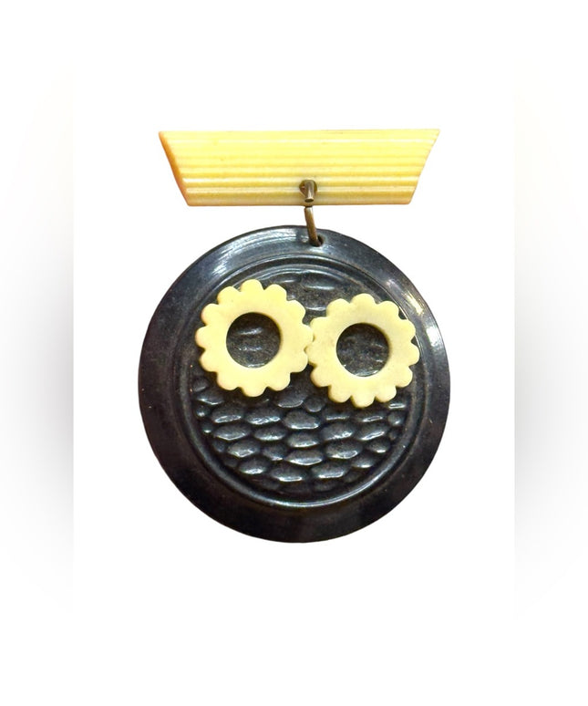 Antique early plastic celluloid Black & Cream owl face Brooch