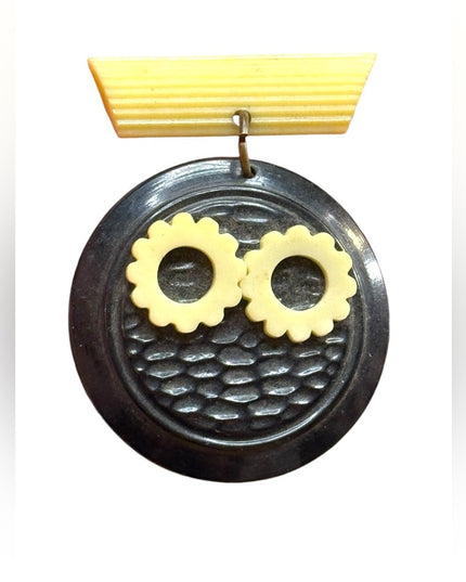 Antique early plastic celluloid Black & Cream owl face Brooch