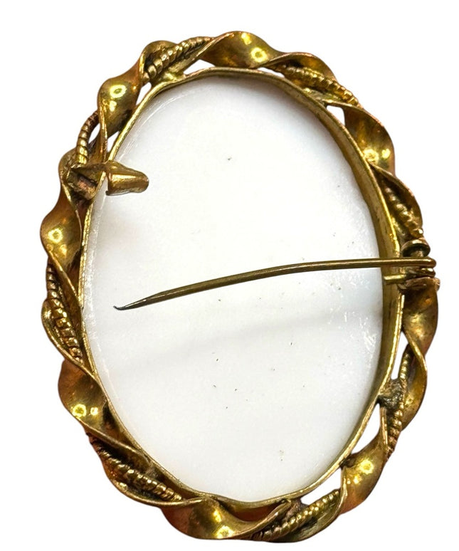 Elegant vintage Gold twist bezel gilt milk glass Cameo Brooch