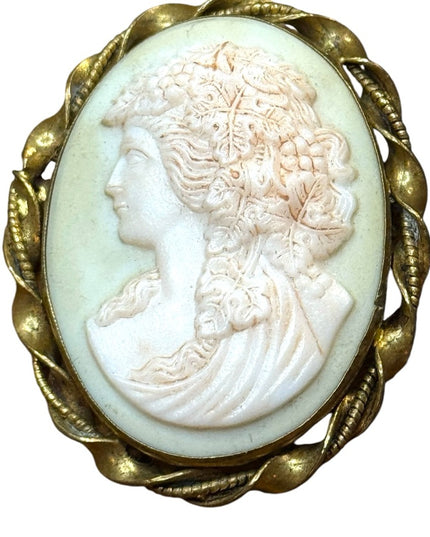 Elegant vintage Gold twist bezel gilt milk glass Cameo Brooch