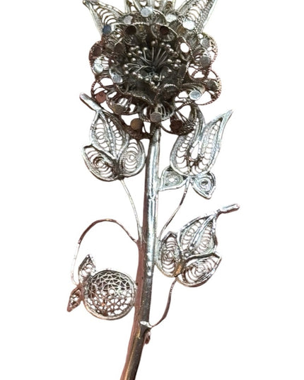 Vintage Beautifully crafted silver filigree flower brooch Delicate  detailed