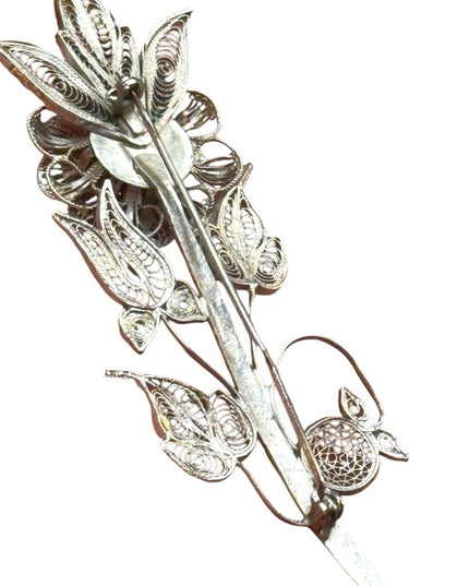 Vintage Beautifully crafted silver filigree flower brooch Delicate  detailed
