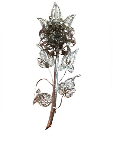 Vintage Beautifully crafted silver filigree flower brooch Delicate  detailed