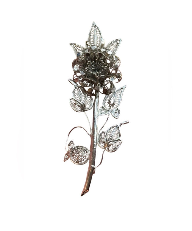 Vintage Beautifully crafted silver filigree flower brooch Delicate  detailed
