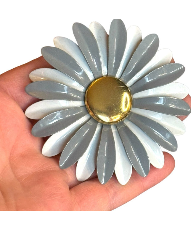 Vintage 1970s Gray and White Metal Large Daisy Brooch