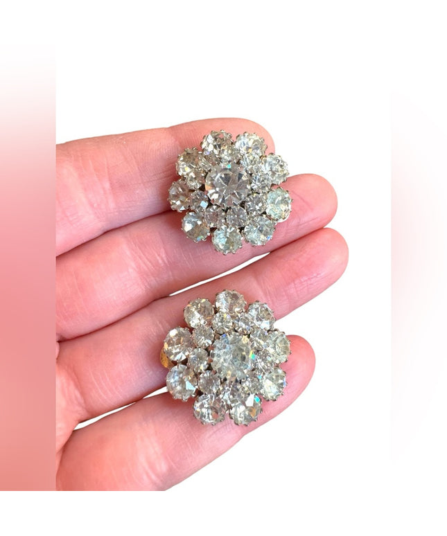 Vintage Elegant Silver finish high quality Crystal Flower clip on Earrings