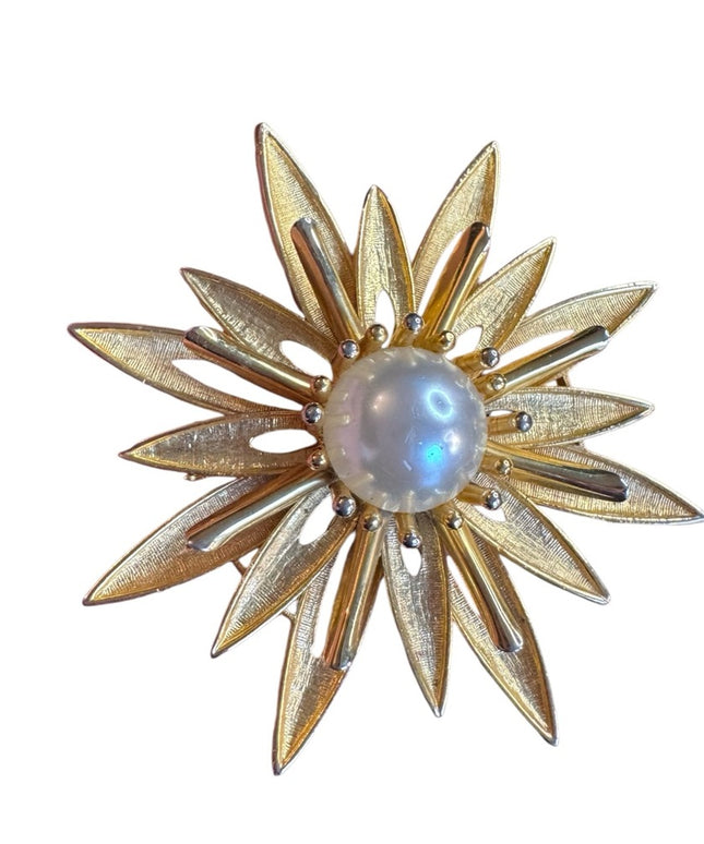 Vintage LARGE Cathe Gold plt Floral starburst  Pearl Brooch