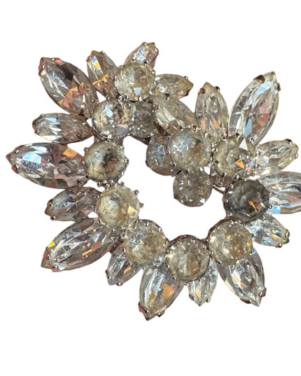 Elegant Vintage sstunning sparkly clear Crystal starburst Brooch silver finish