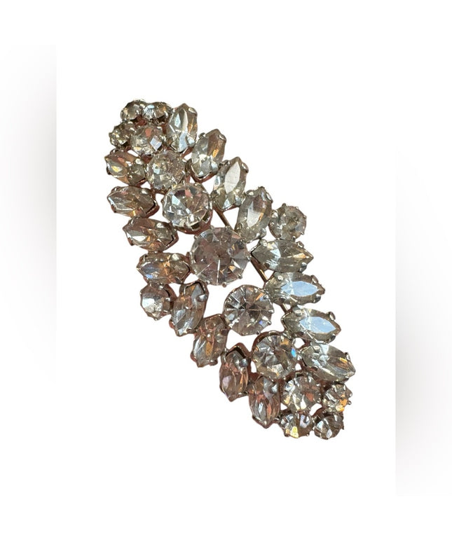 Stunning Elegant 1950s silver finish  clear Crystal bar Brooch