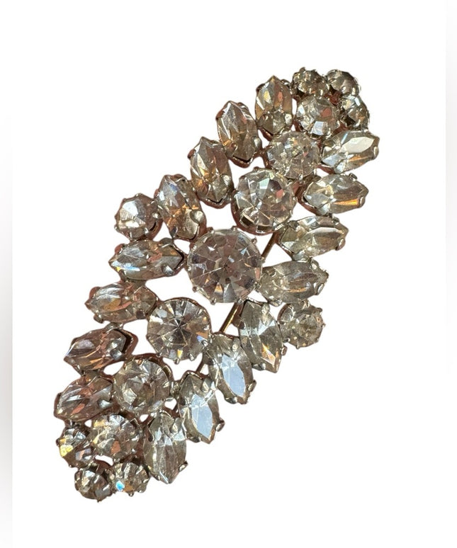 Stunning Elegant 1950s silver finish  clear Crystal bar Brooch