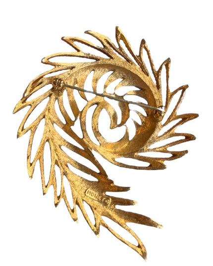 Vintage MONET Large feather textured brushed gold plt finish Swirl Brooch