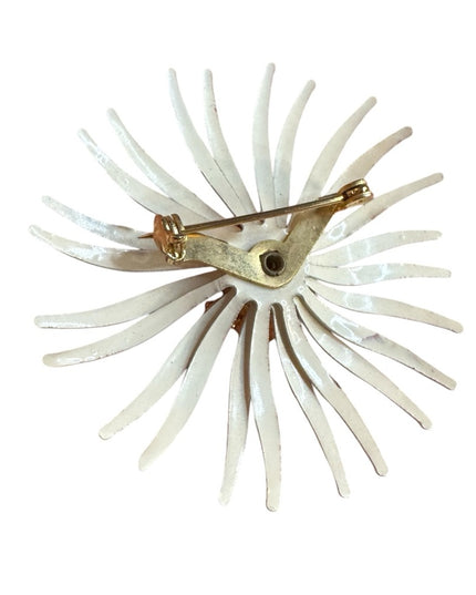 Vintage creamy enameled White and Gold Floral metal Brooch