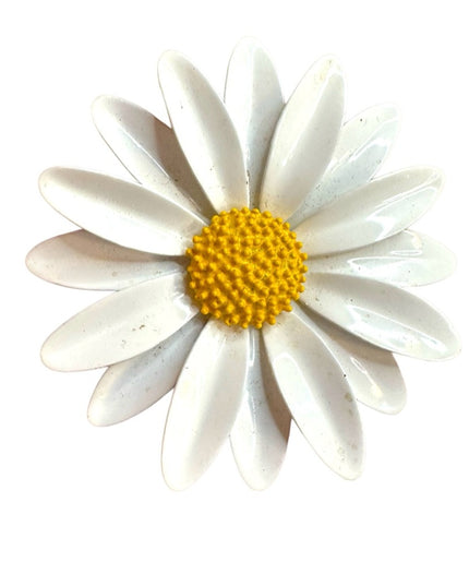 Vintage enameled White & yellow floral flower metal Daisy Brooch